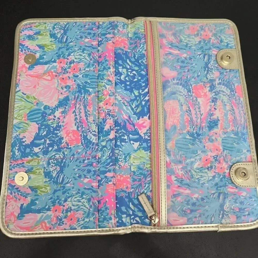 LILLY PULITZER Multi-color Spring Prints‎ Travel Organizer Wallet Slim Design